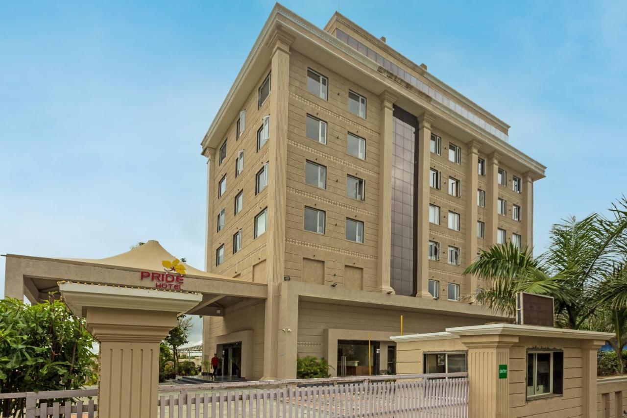 Pride Hotel Bhopal Exterior foto