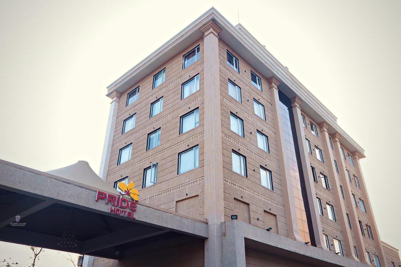 Pride Hotel Bhopal Exterior foto