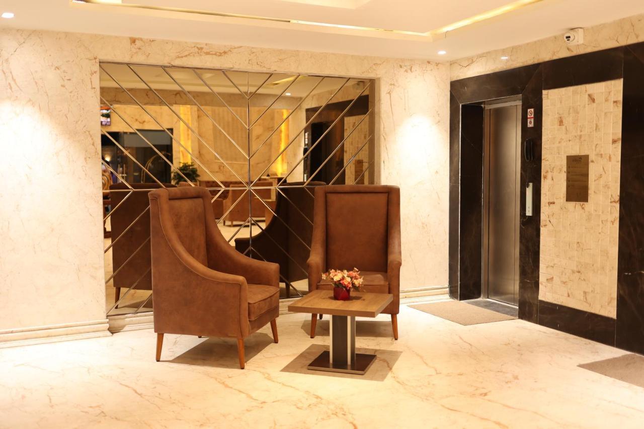 Pride Hotel Bhopal Exterior foto